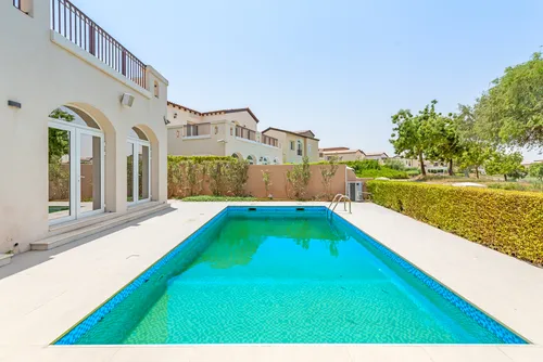 5 Bedrooms Villa in Sienna Lakes