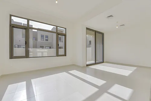 3 Bedrooms Villa in Mira Oasis 1