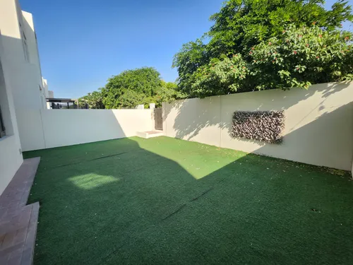3 Bedrooms Villa in Mira Oasis 1