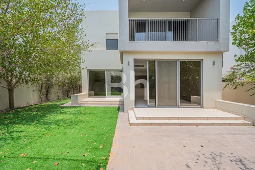Must See | Large Plot | High-End Finishing