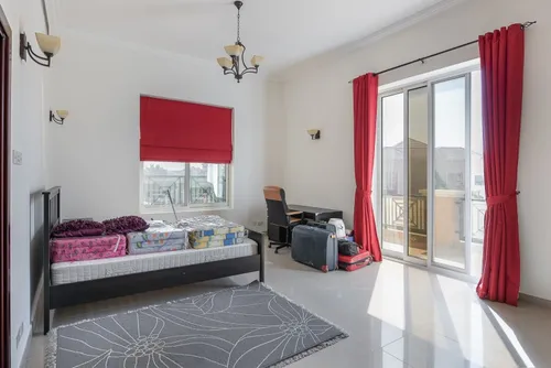 5 Bedrooms Villa in The Aldea