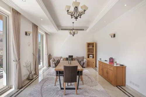 5 Bedrooms Villa in The Aldea