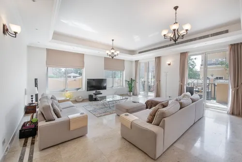 5 Bedrooms Villa in The Aldea