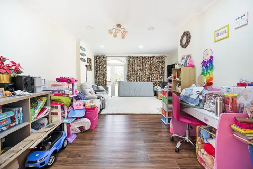 3 Bedrooms Villa in Mirabella 5