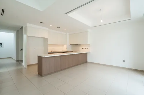 4 Bedrooms Villa in Reem Community