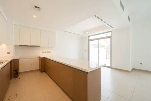 4 Bedrooms Villa in Reem Community
