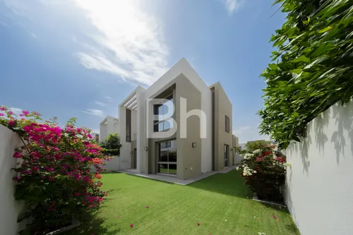 End Unit | 4 Bedrooms | Maids | Close To Rps