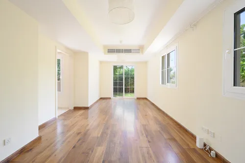 3 Bedrooms Villa in Springs 15
