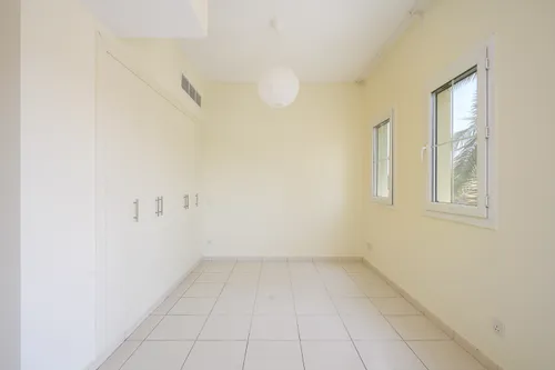 3 Bedrooms Villa in Springs 15