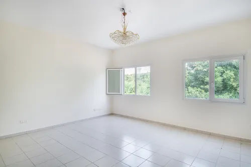 3 Bedrooms Villa in Meadows 9