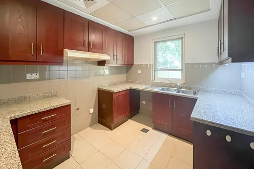 2 Bedrooms Villa in Palmera 3