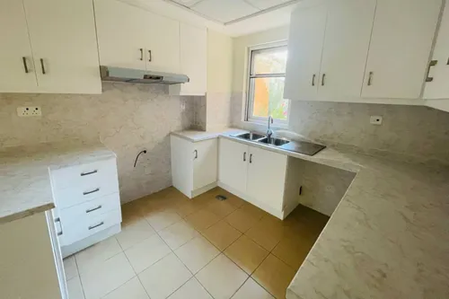 2 Bedrooms Villa in Palmera 3