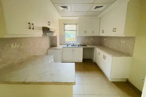 2 Bedrooms Villa in Palmera 3