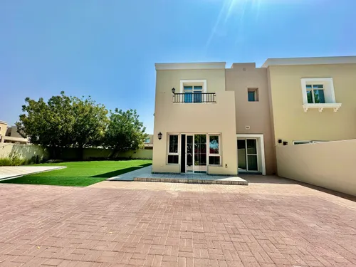 3 Bedrooms Villa in Al Reem 2