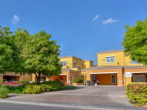 2 Bedrooms Villa in Palmera 1