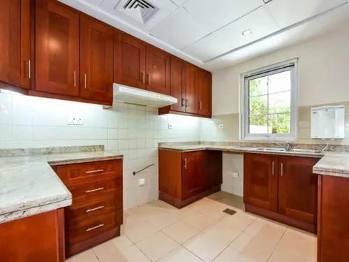 2 Bedrooms Villa in Palmera 1