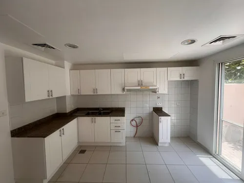 2 Bedrooms Townhouse in Springs 2