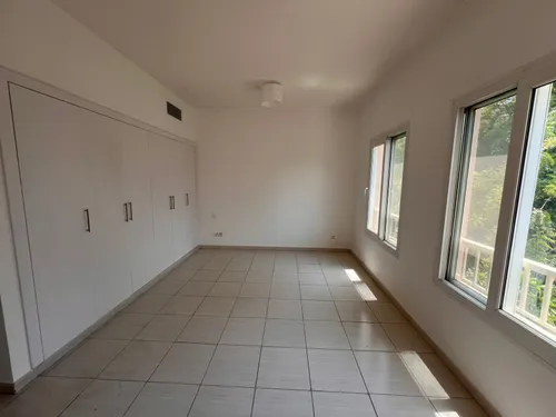 2 Bedrooms Townhouse in Springs 2