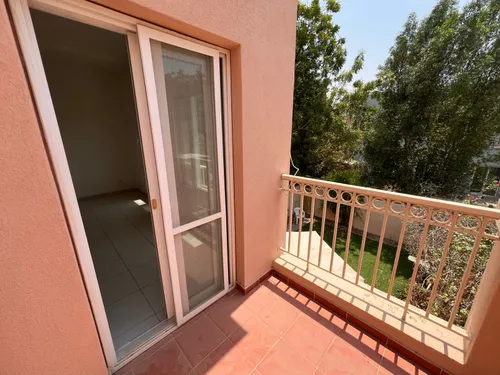 2 Bedrooms Townhouse in Springs 2