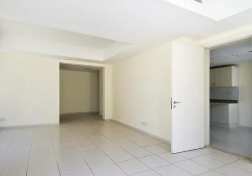3 Bedrooms Villa in Springs 4