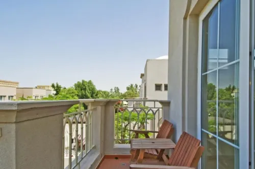 3 Bedrooms Townhouse in Springs 4