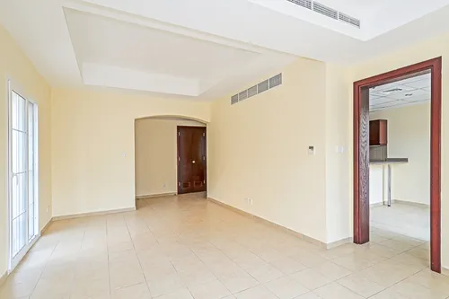 3 Bedrooms Villa in Al Reem 2