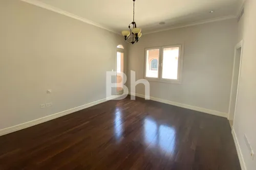 5 Bedrooms Villa in Sienna Lakes