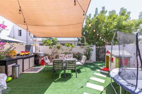 3 Bedrooms Villa in Zahra Townhouses