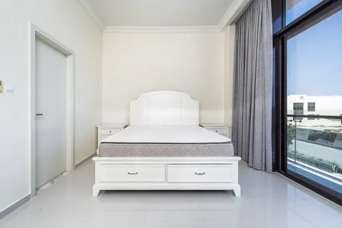 5 Bedrooms Villa in The Turf