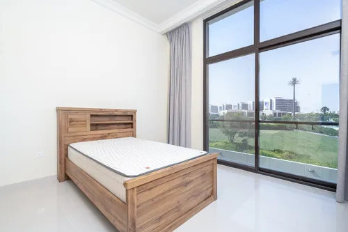 5 Bedrooms Villa in The Turf