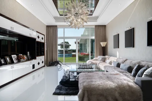 5 Bedrooms Villa in Sector P