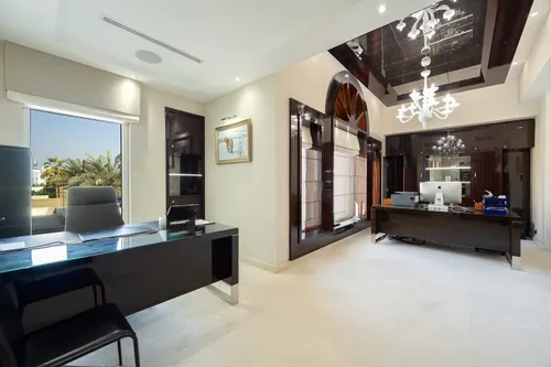 5 Bedrooms Villa in Sector P