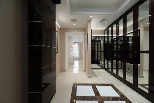 5 Bedrooms Villa in Sector P