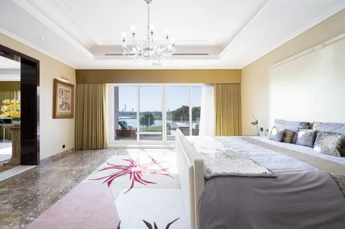 5 Bedrooms Villa in Sector P