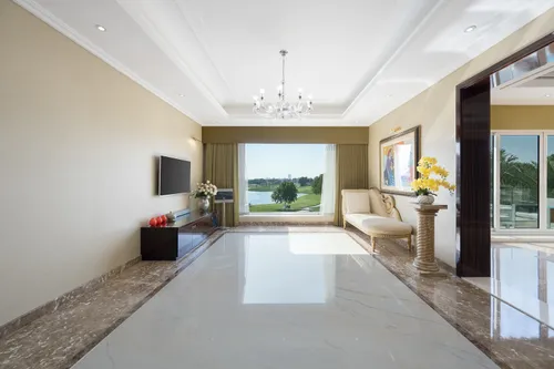 5 Bedrooms Villa in Sector P