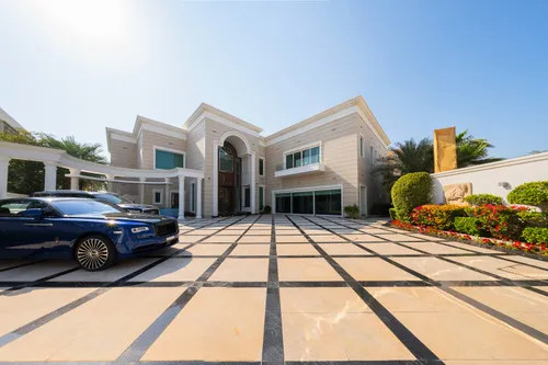 5 Bedrooms Villa in Sector P