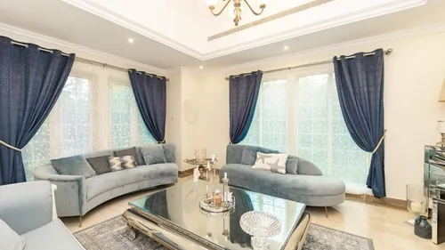 4 Bedrooms Villa in Entertainment Foyer