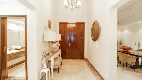 4 Bedrooms Villa in Entertainment Foyer