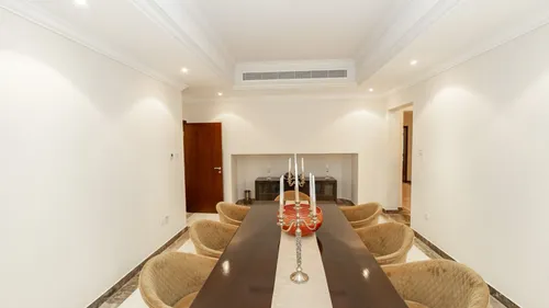 4 Bedrooms Villa in Entertainment Foyer