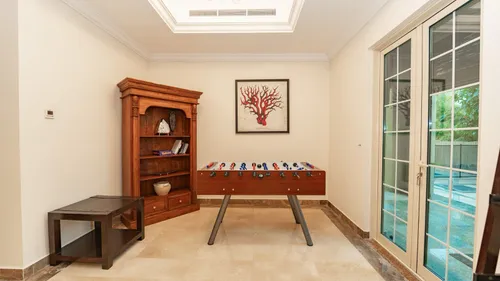 4 Bedrooms Villa in Entertainment Foyer