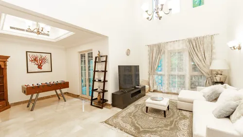 4 Bedrooms Villa in Entertainment Foyer