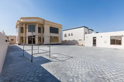 5 Bedrooms Villa in Nad Al Sheba 4