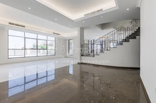 5 Bedrooms Villa in Nad Al Sheba 4