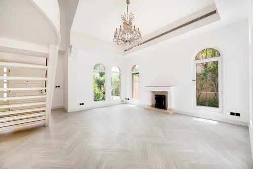 4 Bedrooms Villa in Mirador La Coleccion 1