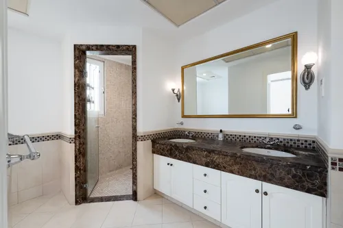 4 Bedrooms Villa in Mirador La Coleccion 1