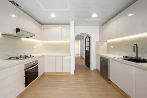 Exclusive | Modern Upgrades | Extra Room | Vacant