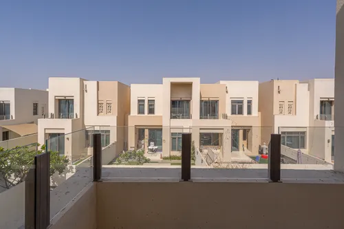3 Bedrooms Villa in Mira Oasis 1
