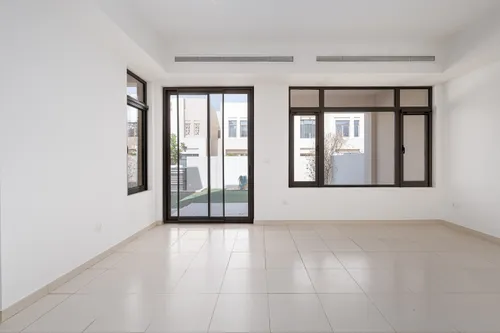 3 Bedrooms Villa in Mira Oasis 1