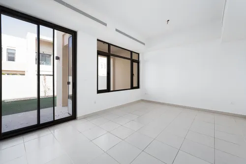 3 Bedrooms Villa in Mira Oasis 1