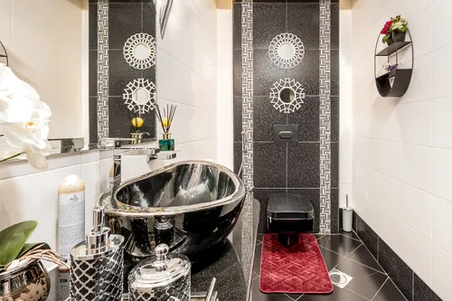 5 Bedrooms Villa in District 16L